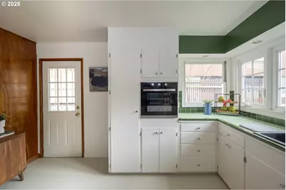 1527 N Emerson St, Portland, OR 97217 - Photo 11