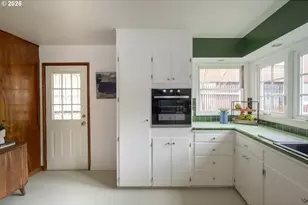 1527 N Emerson St, Portland, OR 97217 - Photo 11