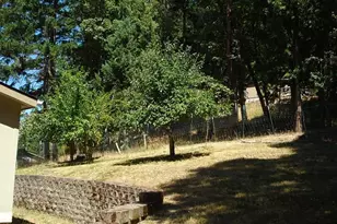 691 Grandview St, Glide, OR 97443 - Photo 13