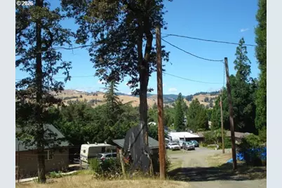 691 Grandview St, Glide, OR 97443 - Photo 19