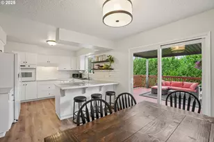 902 SE Atherton Ave, Gresham, OR 97080 - Photo 9