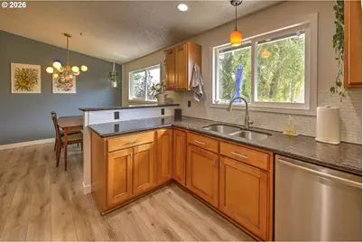 16020 SW Rosa Rd, Beaverton, OR 97007 - Photo 29