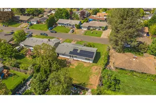 18010 SE Stephens St, Portland, OR 97233 - Photo 7