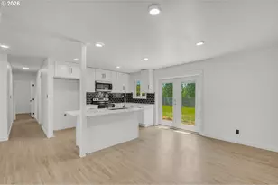 18010 SE Stephens St, Portland, OR 97233 - Photo 17