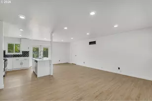 18010 SE Stephens St, Portland, OR 97233 - Photo 15