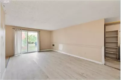 159 SW Florence Ave, Gresham, OR 97080 - Photo 9