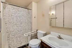 159 SW Florence Ave, Gresham, OR 97080 - Photo 13