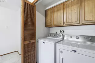 2986 SE Bluebird Dr, Hillsboro, OR 97123 - Photo 25