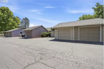 2986 SE Blue Bird Dr, Hillsboro, OR 97123 - Photo 3