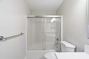2986 SE Bluebird Dr, Hillsboro, OR 97123 - Photo 19
