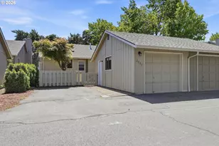 2986 SE Bluebird Dr, Hillsboro, OR 97123 - Photo 5