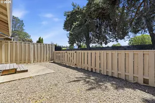 2986 SE Bluebird Dr, Hillsboro, OR 97123 - Photo 29