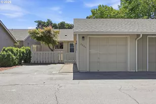 2986 SE Bluebird Dr, Hillsboro, OR 97123 - Photo 31