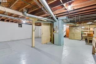 10945 SW 61st Ave, Portland, OR 97219 - Photo 35