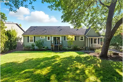 10945 SW 61st Ave, Portland, OR 97219 - Photo 3