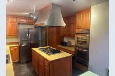 [Address not provided], Lake Oswego, OR 97034 - Photo 13