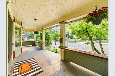 810 Center St, Oregon City, OR 97045 - Photo 5