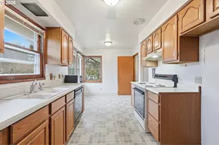 7710 N Washburne Ave, Portland, OR 97217 - Photo 11