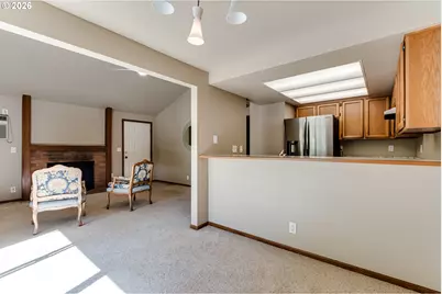2083 Lake Isle Dr, Eugene, OR 97401 - Photo 7