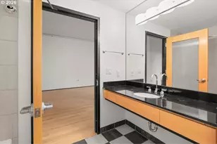 420 NW 11th Ave, Portland, OR 97209 - Photo 31