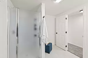 1224 NE Roselawn St, Portland, OR 97211 - Photo 33