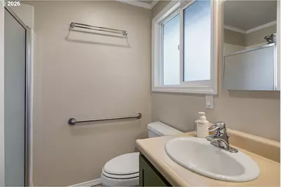 1015 Saville Ave, Eugene, OR 97404 - Photo 17