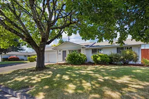 1015 Saville Ave, Eugene, OR 97404 - Photo 3