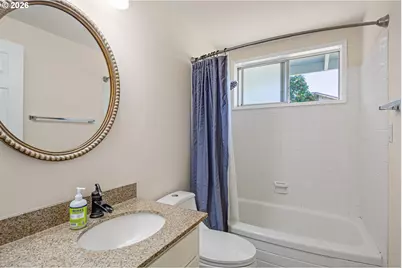 1015 Saville Ave, Eugene, OR 97404 - Photo 11