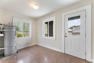 643 SE Parrott St, Roseburg, OR 97470 - Photo 15