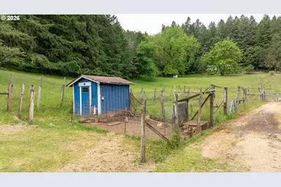 14601 NW Pheasant Hill Rd, McMinnville, OR 97128 - Photo 35