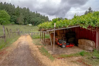 14601 NW Pheasant Hill Rd, McMinnville, OR 97128 - Photo 31