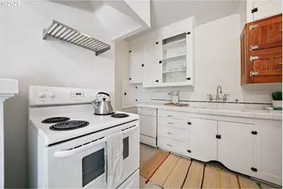 2829 SE Belmont St #308, Portland, OR 97214 - Photo 9