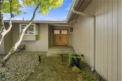 21 N River Dr, Roseburg, OR 97470 - Photo 3