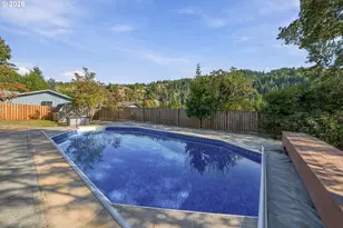 21 N River Dr, Roseburg, OR 97470 - Photo 39