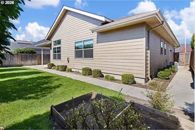 839 Lupine St, Springfield, OR 97477 - Photo 41