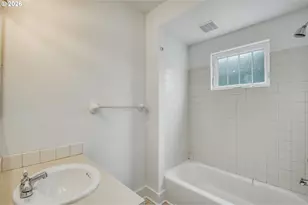 5819 N Concord Ave, Portland, OR 97217 - Photo 13