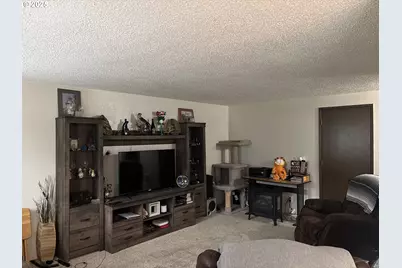 885 NE Sunset St, Roseburg, OR 97470 - Photo 7