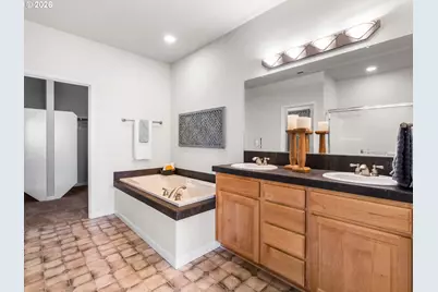 15900 SW Snowy Owl Ln, Beaverton, OR 97007 - Photo 15
