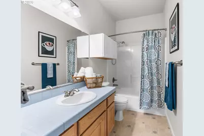 15900 SW Snowy Owl Ln, Beaverton, OR 97007 - Photo 19