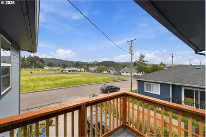 851 Greenwood Ave, Reedsport, OR 97467 - Photo 9