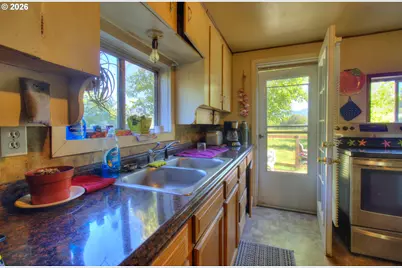 95224 N Bank Rogue River Rd, Gold Beach, OR 97444 - Photo 5