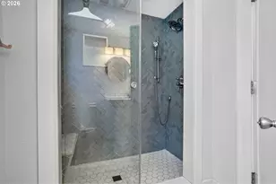 6826 N Congress Ave, Portland, OR 97217 - Photo 25
