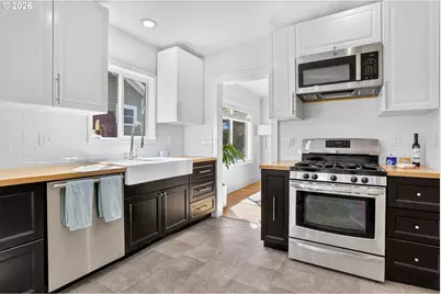 6826 N Congress Ave, Portland, OR 97217 - Photo 13