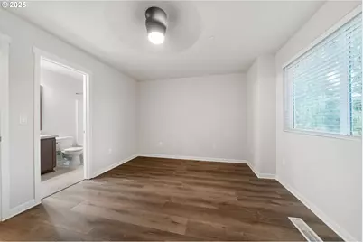 172 NE 79th Ave, Hillsboro, OR 97006 - Photo 23