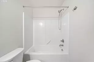 172 NE 79th Ave, Hillsboro, OR 97006 - Photo 25