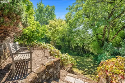 9420 NE Sacramento St, Portland, OR 97220 - Photo 33