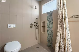 9420 NE Sacramento St, Portland, OR 97220 - Photo 29