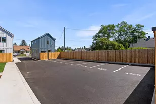 4368 NE Going St, Portland, OR 97218 - Photo 13