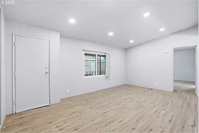 21100 NE Sandy Blvd #59, Fairview, OR 97024 - Photo 15