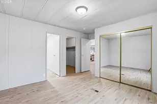 21100 NE Sandy Blvd, Fairview, OR 97024 - Photo 5